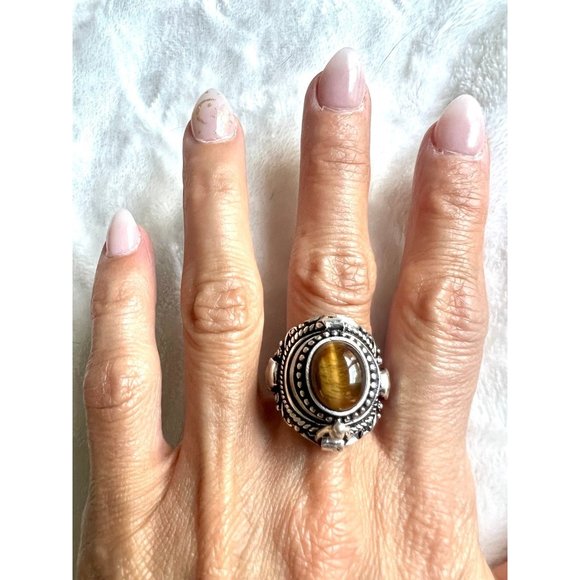925 Skull + Crossbones Tigers Eye POISON Ring 6 7 8 9 - Picture 8 of 10